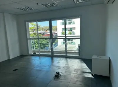 Sala Comercial à venda, 35m² no Santo Amaro, São Paulo
