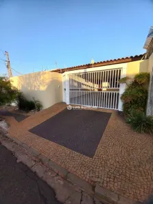 Casa com 3 Quartos à venda, 240m² no Jardim Panorama, Bauru