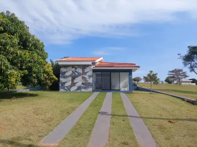 Casa de Condomínio com 3 Quartos à venda, 237m² no Terras de Santa Cristina XIII Setor Iate, Paranapanema