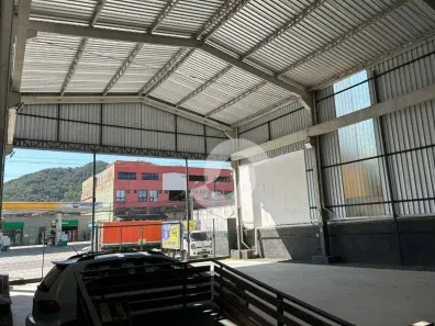 Galpão/Depósito/Armazém à venda, 450m² no Itaipu, Niterói