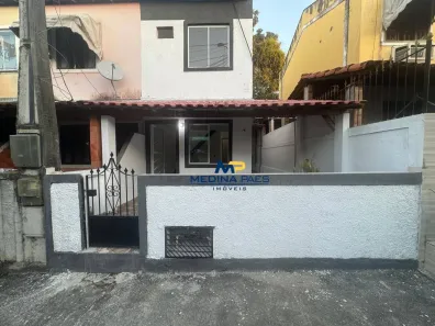 Casa de Condomínio com 2 Quartos à venda, 45m² no Vista Alegre, São Gonçalo