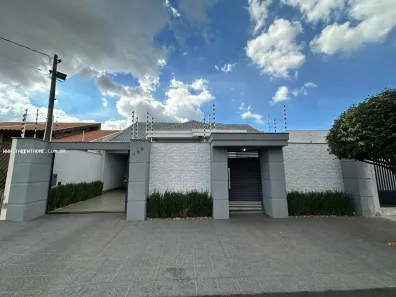 Casa com 3 Quartos à venda, 226m² no Brasília, Londrina