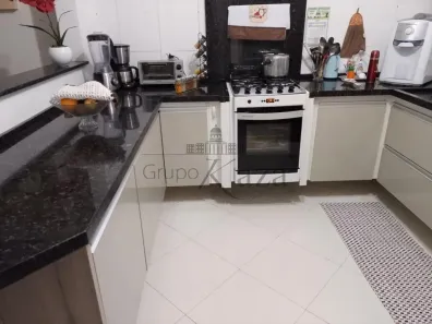 Casa de Condomínio com 3 Quartos à venda, 120m² no Jardim Santa Maria, Jacareí