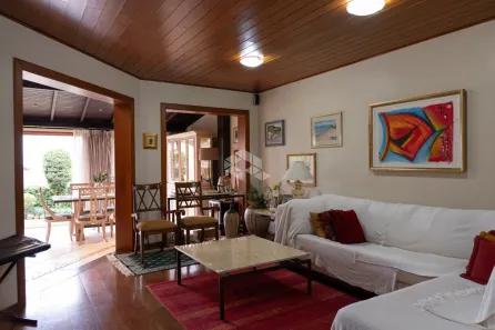 Casa com 3 Quartos à venda, 220m² no Jardim Sabará, Porto Alegre