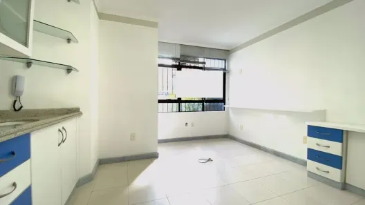 Sala Comercial à venda, 28m² no Centro, Florianópolis