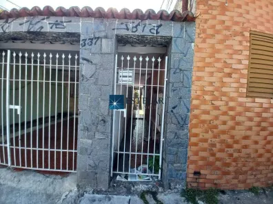 Casa com 2 Quartos para alugar, 80m² no Vila Industrial, Mogi das Cruzes