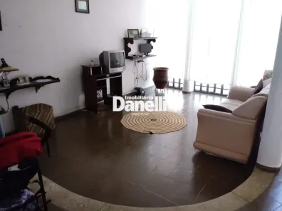 Casa com 3 Quartos para alugar, 237m² no Jardim das Nações, Taubaté