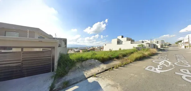 Lote/Terreno à venda, 300m² no Residencial Village Santana, Guaratinguetá