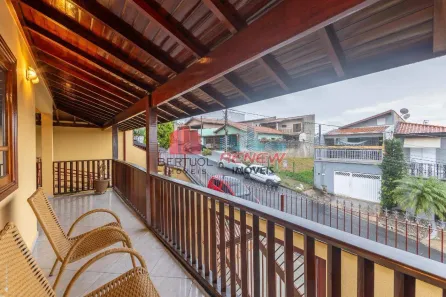 Casa com 3 Quartos à venda, 196m² no Capela, Vinhedo