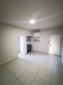 Apartamento com 1 Quarto para alugar, 32m² no Centro, Curitiba