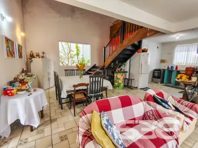 Casa com 4 Quartos à venda, 175m² no Vila Nova, Joinville