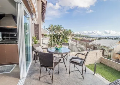 Casa com 4 Quartos à venda, 320m² no Ipanema, Porto Alegre