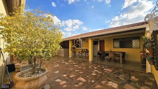 Casa com 3 Quartos à venda, 300m² no Vila Cerqueira, Américo Brasiliense