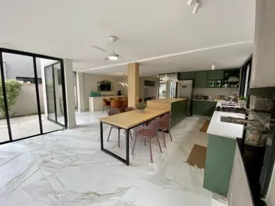 Casa com 3 Quartos para venda ou aluguel, 300m² no Riviera, Bertioga