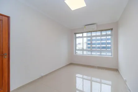 Sala Comercial com 1 Quarto para alugar, 26m² no Centro, Curitiba