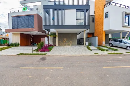 Casa de Condomínio com 3 Quartos à venda, 158m² no Santa Cândida, Curitiba