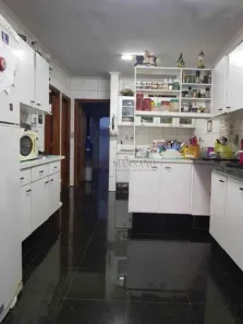 Casa com 4 Quartos à venda, 350m² no Jardim América, Bauru