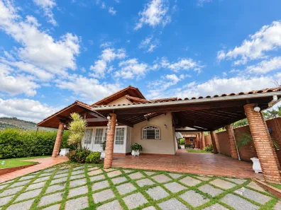 Casa de Condomínio com 7 Quartos para venda ou aluguel, 635m² no Jardim L Ermitage, Juiz de Fora