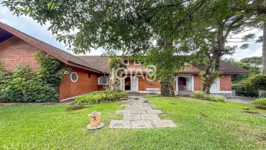 Casa com 5 Quartos para alugar, 454m² no São Lourenço, Curitiba