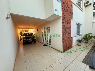 Sobrado com 4 Quartos à venda, 268m² no Zona 07, Maringá