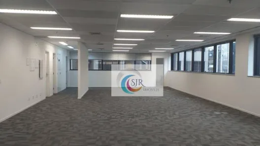 Sala Comercial para alugar, 110m² no Vila Olímpia, São Paulo