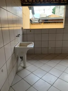 Casa com 2 Quartos para alugar, 63m² no Olaria, Rio de Janeiro