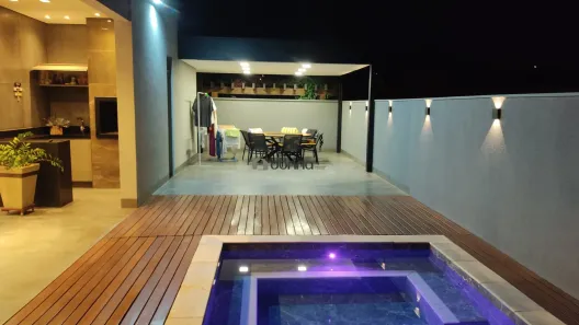 Casa com 3 Quartos à venda, 270m² no Jardim do Lago, Uberaba