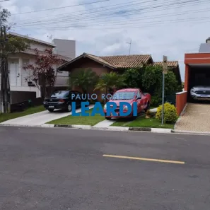 Casa de Condomínio com 3 Quartos à venda, 210m² no Pinheirinho, Vinhedo