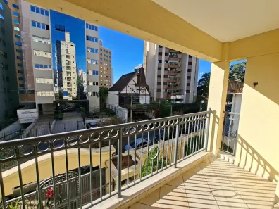 Apartamento com 3 Quartos para alugar, 105m² no Cambuí, Campinas