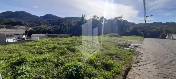 Lote/Terreno à venda, 648m² no Velha Central, Blumenau