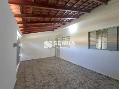 Casa com 2 Quartos para alugar, 50m² no Jaraguá, Uberlândia