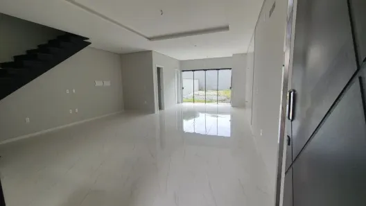 Sobrado com 3 Quartos à venda, 154m² no Costa e Silva, Joinville