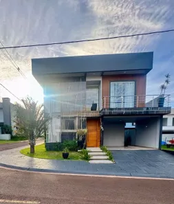 Casa de Condomínio com 3 Quartos à venda, 241m² no Floresta, Cascavel