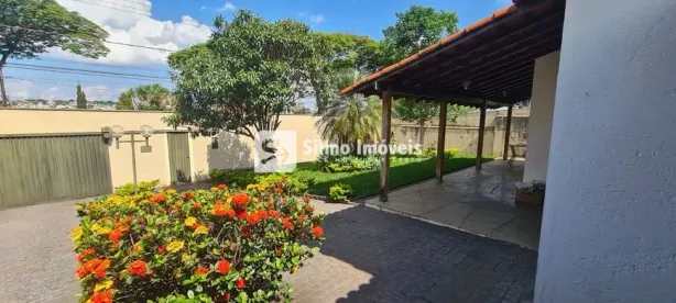 Casa com 3 Quartos à venda, 265m² no Cidade Jardim, Uberlândia