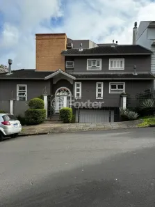 Sobrado com 4 Quartos à venda, 458m² no Chácara das Pedras, Porto Alegre