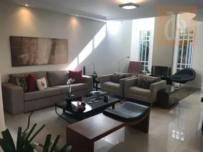 Casa com 3 Quartos à venda, 190m² no Vila Madalena, São Paulo