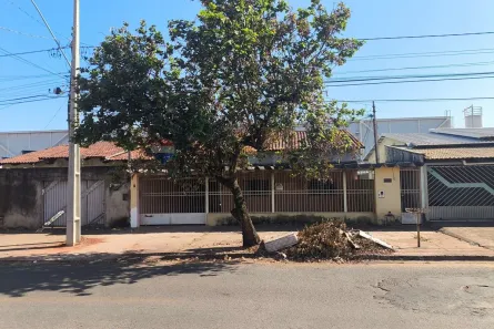 Casa com 3 Quartos à venda, 250m² no Vila Anchieta, Goiânia