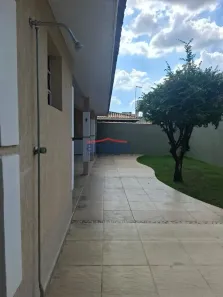 Sobrado com 3 Quartos para alugar, 238m² no Loteamento Villa Branca, Jacareí