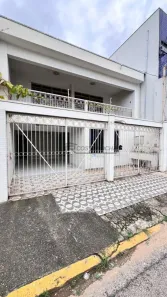 Casa com 3 Quartos à venda, 226m² no Centro, Salto