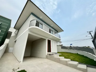Sobrado com 3 Quartos à venda, 122m² no Forquilhas, São José
