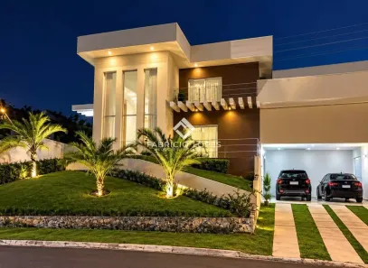 Sobrado com 4 Quartos para alugar, 390m² no Jardim Terras de Santa Helena, Jacareí