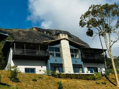 Casa com 5 Quartos para alugar, 801m² no Samambaia, Petrópolis