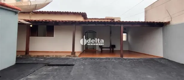 Casa com 3 Quartos para alugar, 200m² no Vigilato Pereira, Uberlândia
