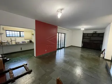 Imóvel Comercial com 3 Quartos para alugar, 350m² no Vila São Lúcio, Botucatu