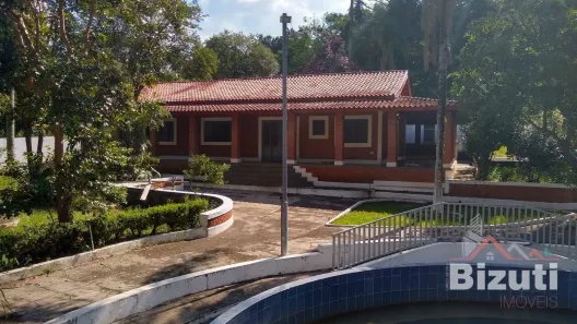 Fazenda/Sítio com 4 Quartos à venda, 486m² no Parque Iramaia, Campo Limpo Paulista