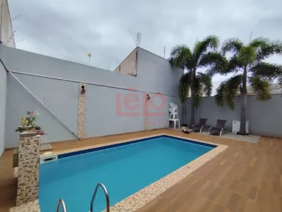 Casa com 3 Quartos à venda, 174m² no Jardim Tóquio, Maringá