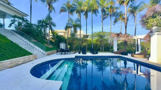 Casa de Condomínio com 5 Quartos para alugar, 700m² no , Porto Feliz