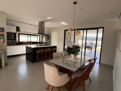 Casa de Condomínio com 4 Quartos à venda, 270m² no Jardim do Golf I, Jandira