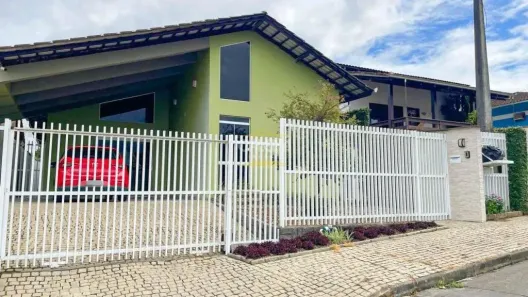 Casa com 5 Quartos à venda, 212m² no Costa e Silva, Joinville