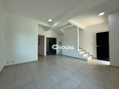 Sobrado com 3 Quartos à venda, 200m² no Flodoaldo Pontes Pinto, Porto Velho